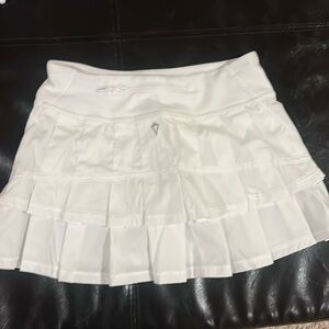 Ivivva white skirt size 10 excellent condition